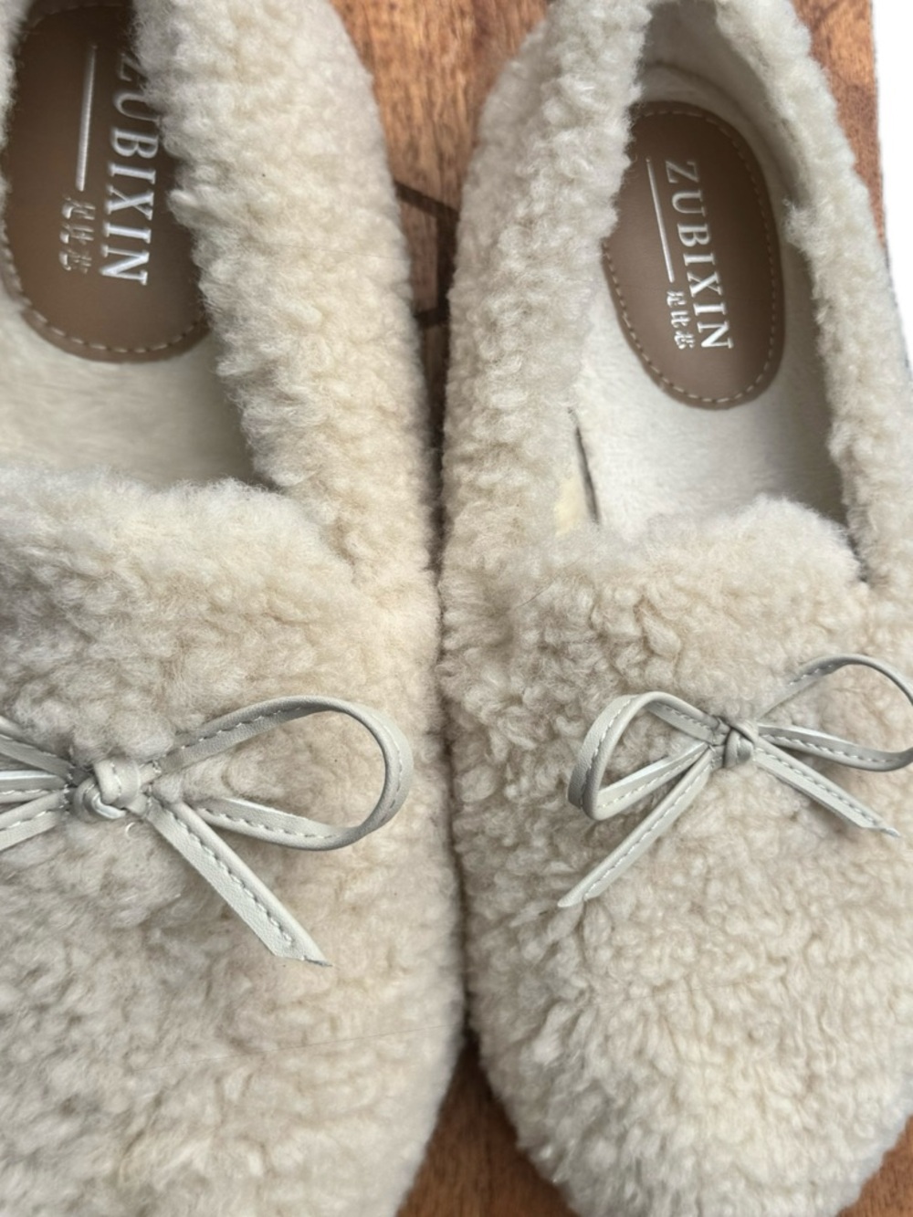 Zubixin Cream Faux-Shearling Slip-On Ballet Flats with Bow